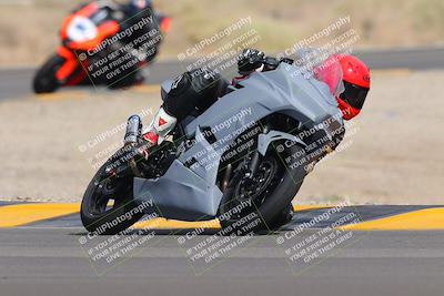 media/Sep-11-2022-SoCal Trackdays (Sun) [[81b7e951af]]/Turn 16 (945am)/